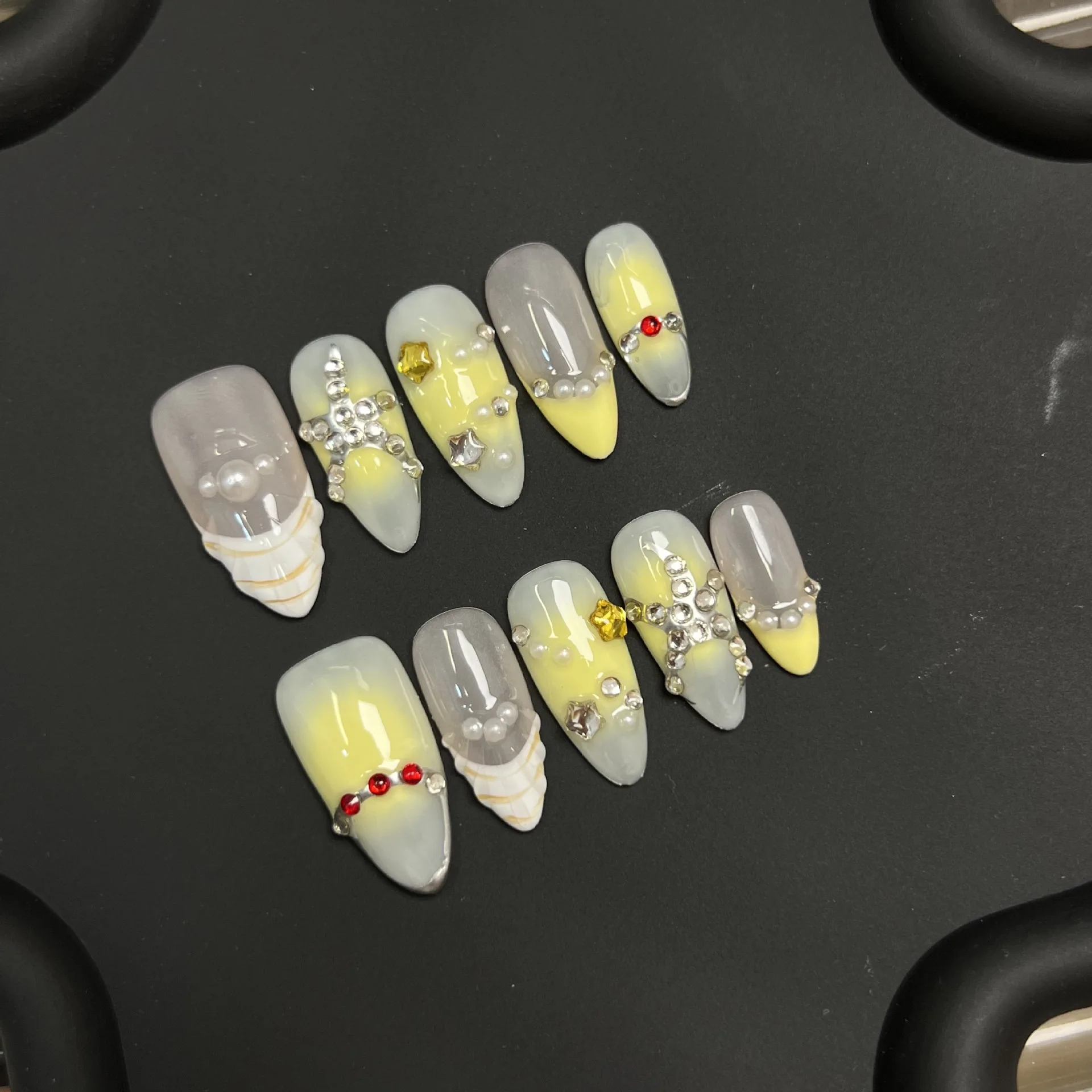 

10 шт., накладные ногти ручной работы из сладкого миндаля со стразами и звездами, накладные ногти, носимые многоразовые ногти, французский пресс на ногтях