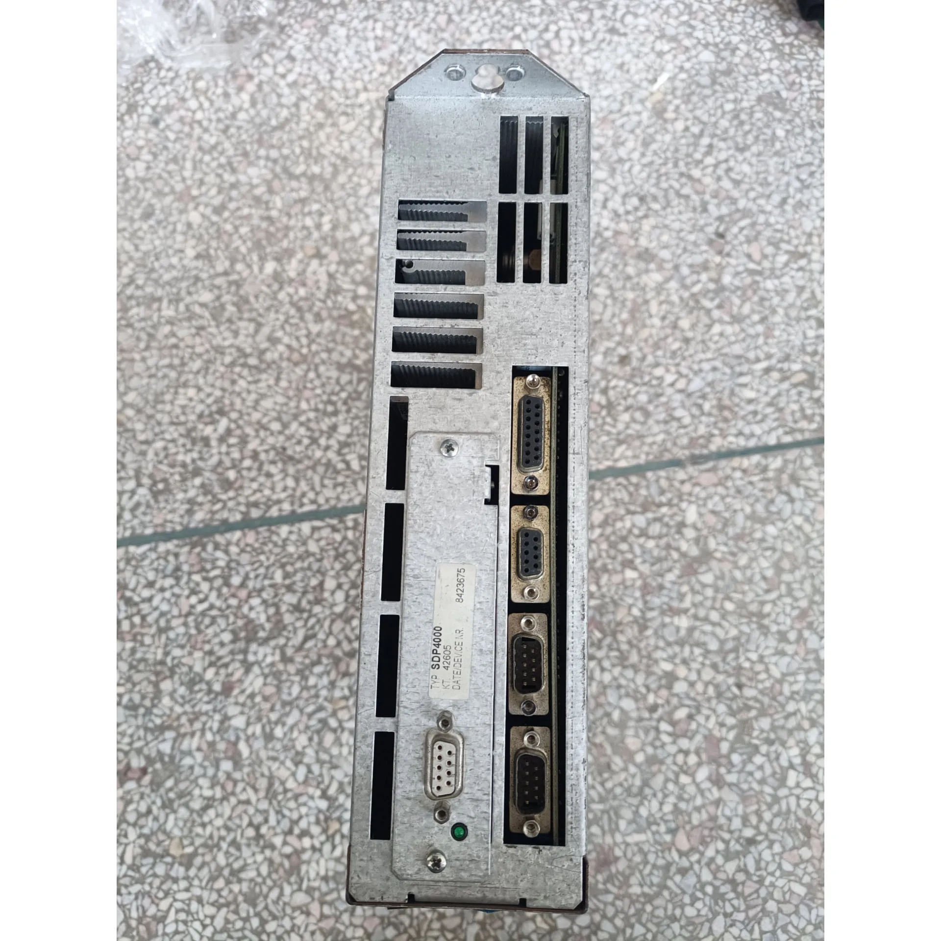 SDS4000 SDS4011 サーボドライブ 保証付き