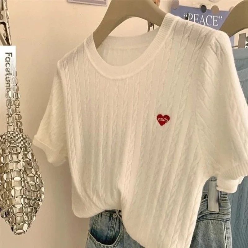 

Women's Fashion College Style Top Summer Love Heart Embroidery Knitted Round Neck Short Sleeve T-Shirt Female Casual Thin Tees