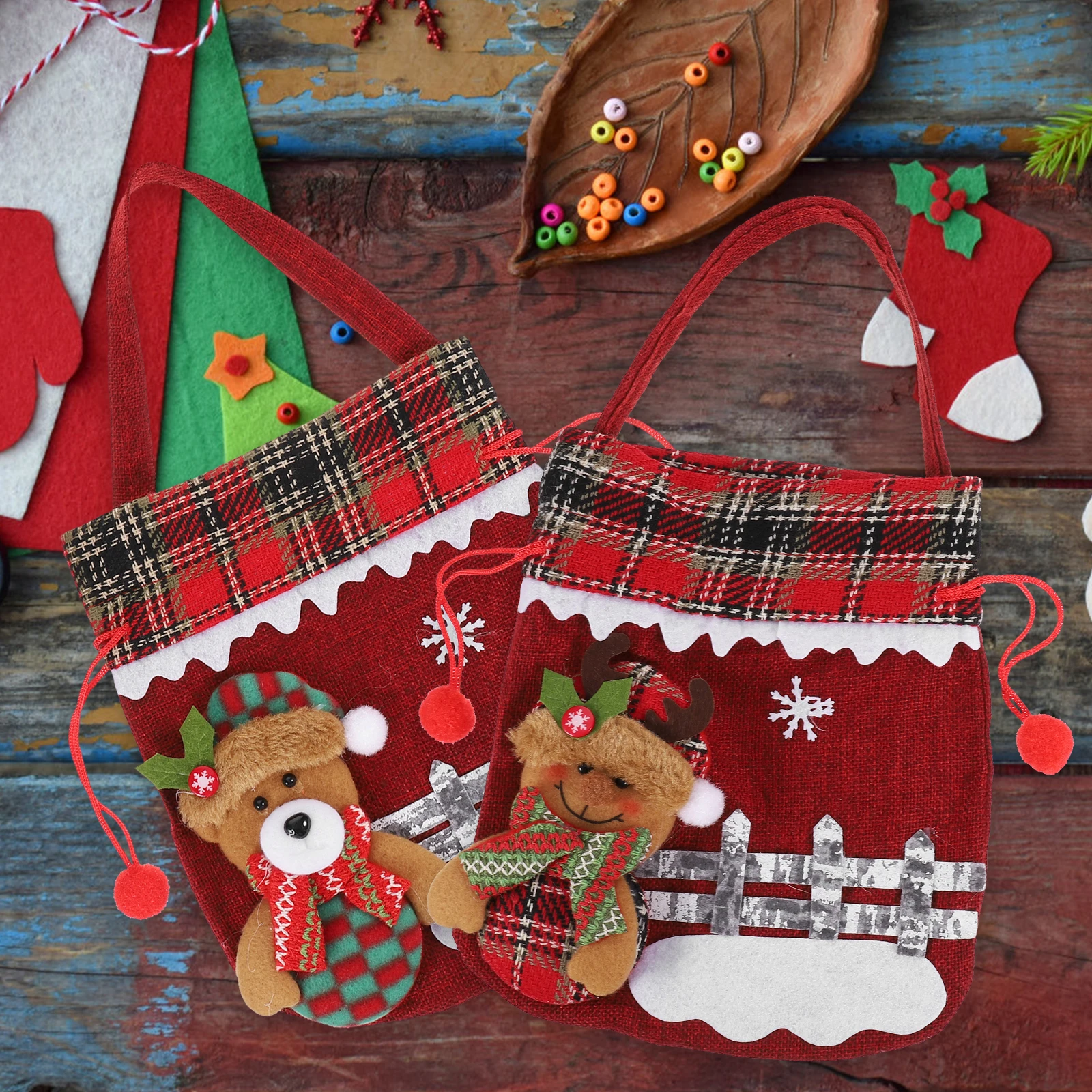 

4Pcs Christmas Gift Bags Linen Drawstring Xmas Treat Bags for Candy Small Gifts Holiday Party Christmas Candy Gift Bag