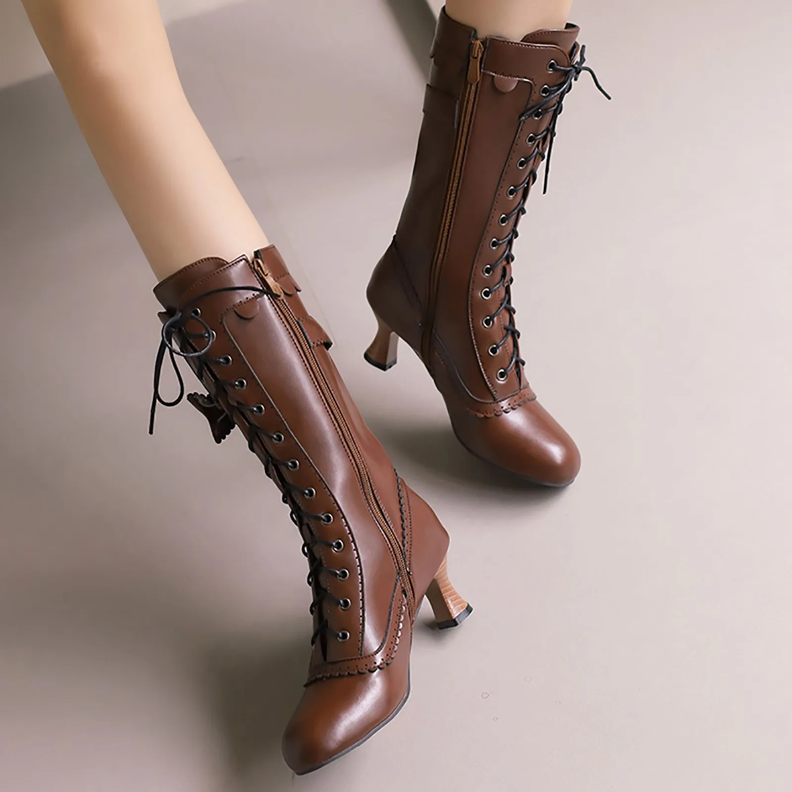 

Женские винтажные ботинки 70-х годов, ботинки ведьмы на среднем каблуке со шнуровкой, готические ретро-сапоги, обувь для косплея на Хэллоуин, ботинки на платформе, на массивном каблуке