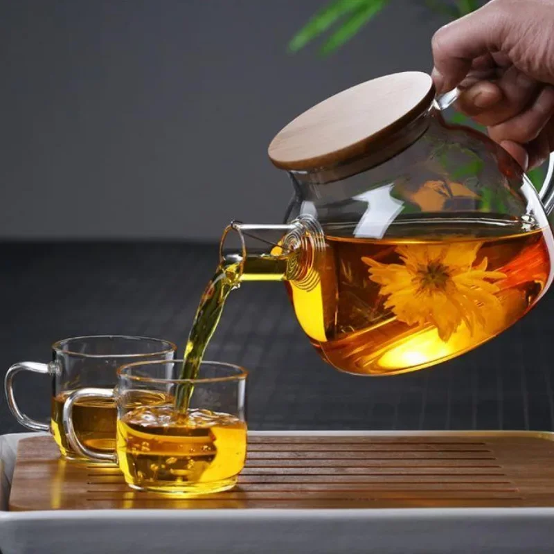 High Borosilicate Glass Tea Infuser Kettle with Bamboo Cover Perfect for Household Use and Modern Teaware Sets in Kitchen Dining