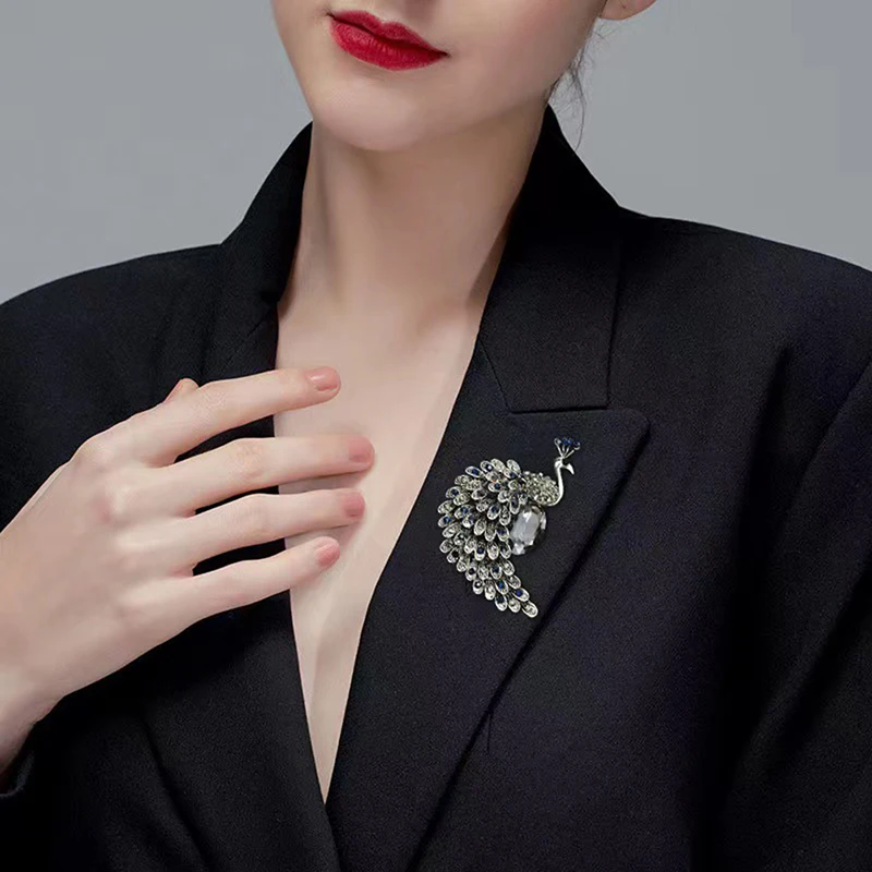 1PC Rhinestone Peacock Brooches Pins Jewelry Banquet Christmas Gifts Accessories