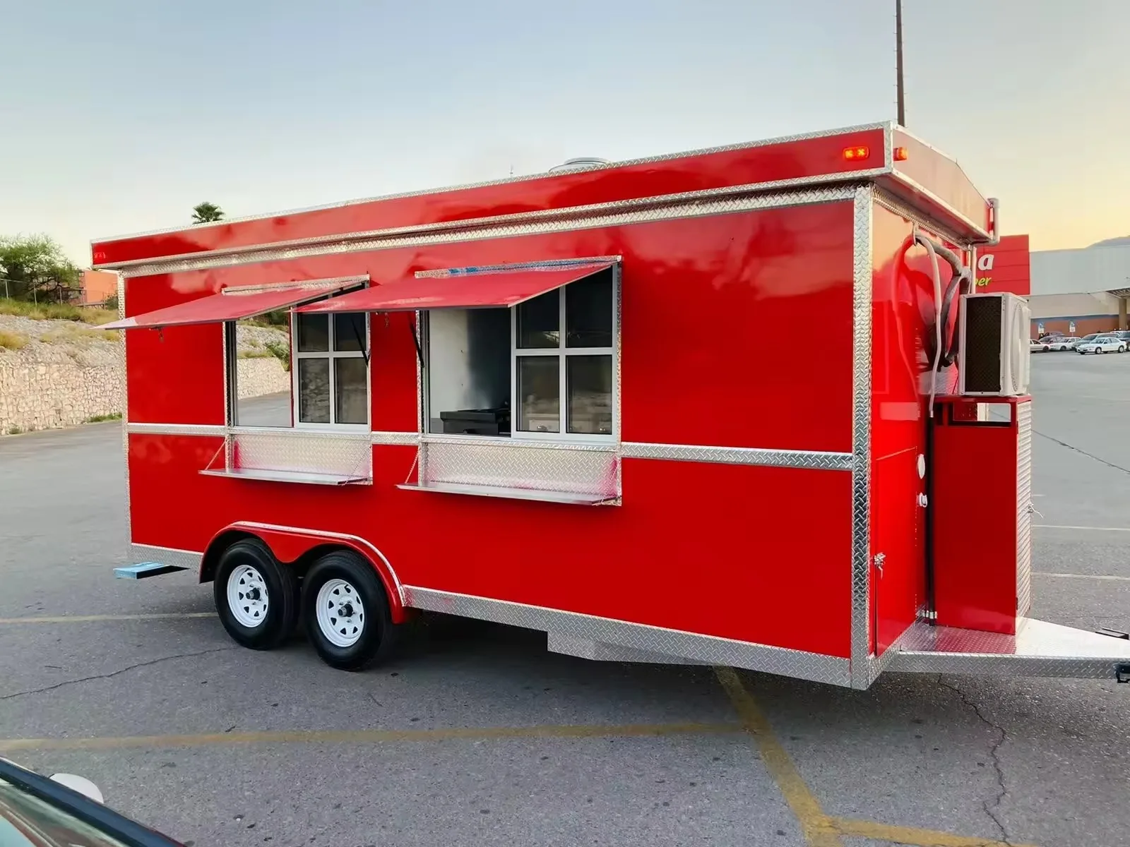 ตัวอย่างอาหารเคลื่อนที่ 7.5 ฟุต / 2.3 ม. - รถบรรทุกอาหารสแตนเลสเชิงพาณิชย์พร้อมห้องครัวสําหรับผู้ขายในถนนและเทศกาล