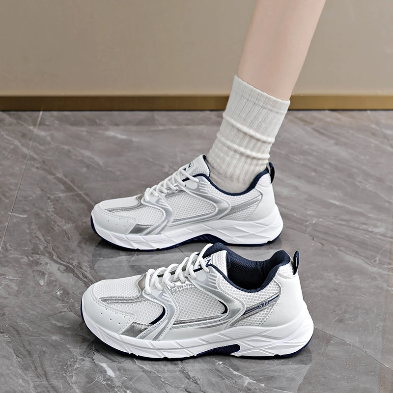 Women's Plus Size Lightweight Mesh Breathable Daddy Shoes Spring and Summer Fashion Platform Korean Casual Sports Shoes.