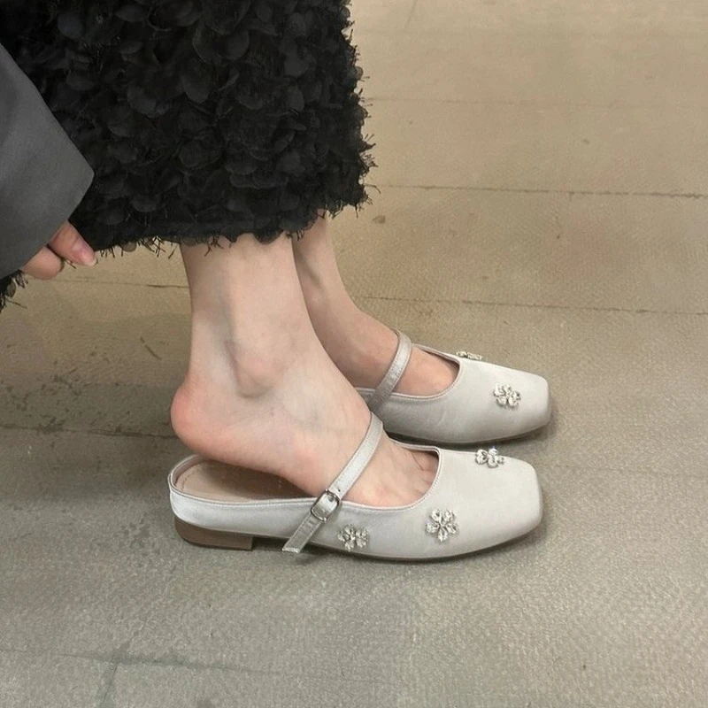 

Summer Outerwear 2025 New Fashionable and Sexy French Flat Shoes