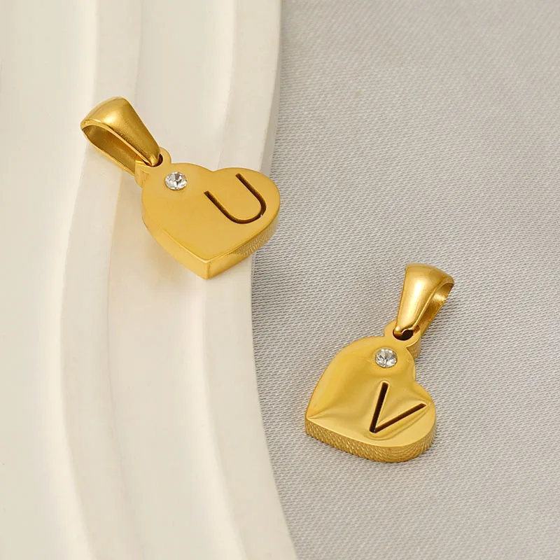 New ins style fashion stainless steel love diamond 26 letter pendant titanium steel peach heart letter accessories for women