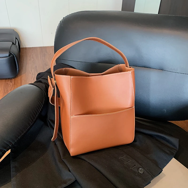 

Minimalist Retro PU Leather Messenger Bags 2025 Women's New Trend Commuting Shoulder Bags Fashion Versatile Bucket Handbags