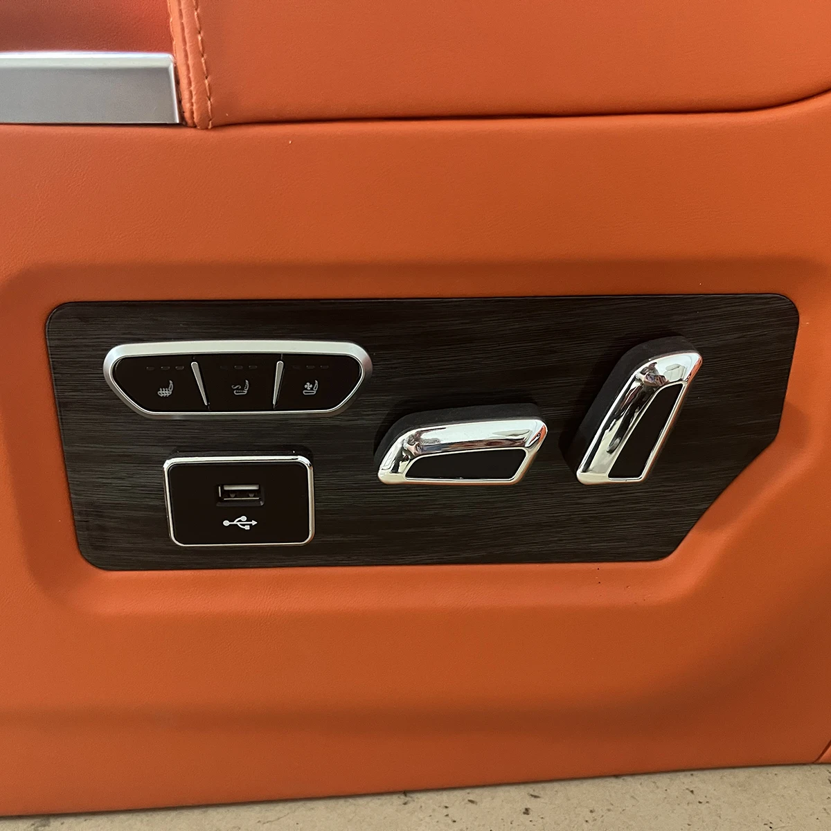 ST-AV Mpv Ventilated Reclining Massage Seat Power Swivel Adjustable Vip Auto Electric Luxury Van Car Seat