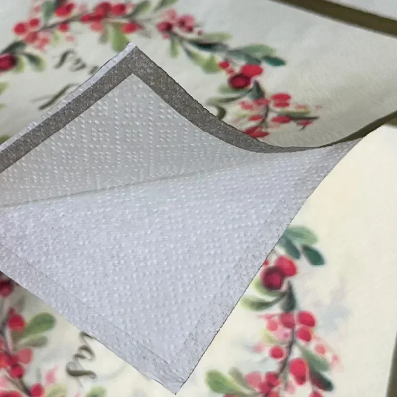 20 قطعة 33*33 سنتيمتر 2-Ply الأحمر التوت إكليل عيد الميلاد المناديل الطرف ورق تزيين عيد ميلاد سعيد ورق مطبوع المفارش