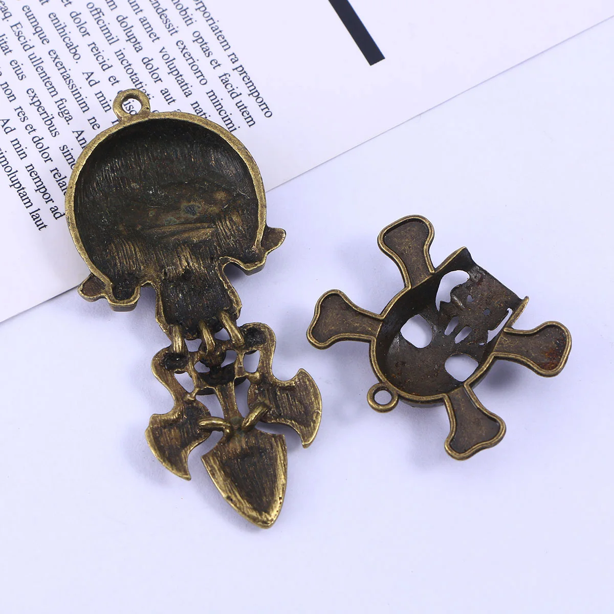 

100 G Pendant Accessories Skull Charms Variety Jewelry Making Pendants