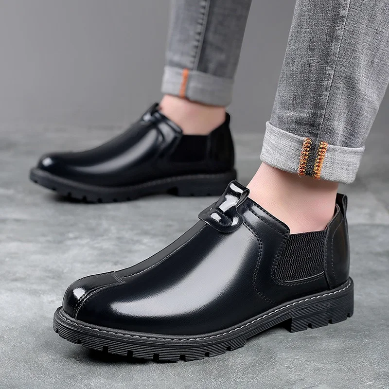 Men\'s Casual Shoes British Tooling Trendy Shoes Mens Chelsea Single Boots Slip-on Round Toe Retro Men Shoes Men Fashion Sneakers