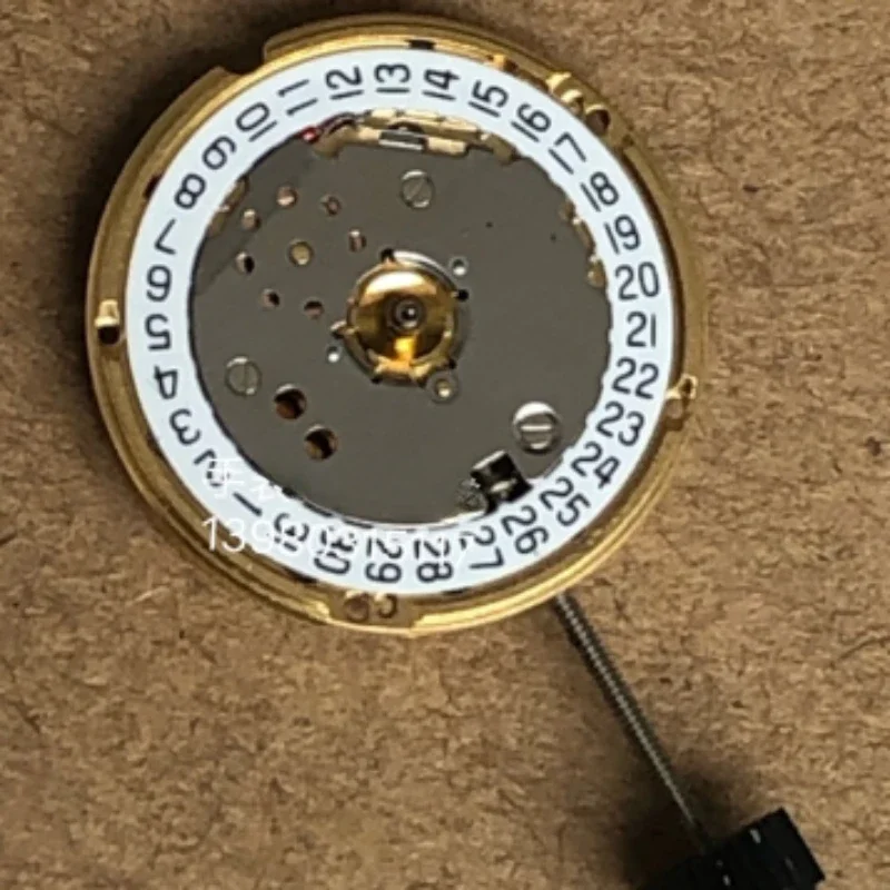 Accessorio originale nuovissimo movimento ETAF03.111 F03111 quarzo 2 aghi 3 aghi 3 punti calendario a 6 punti senza calendario