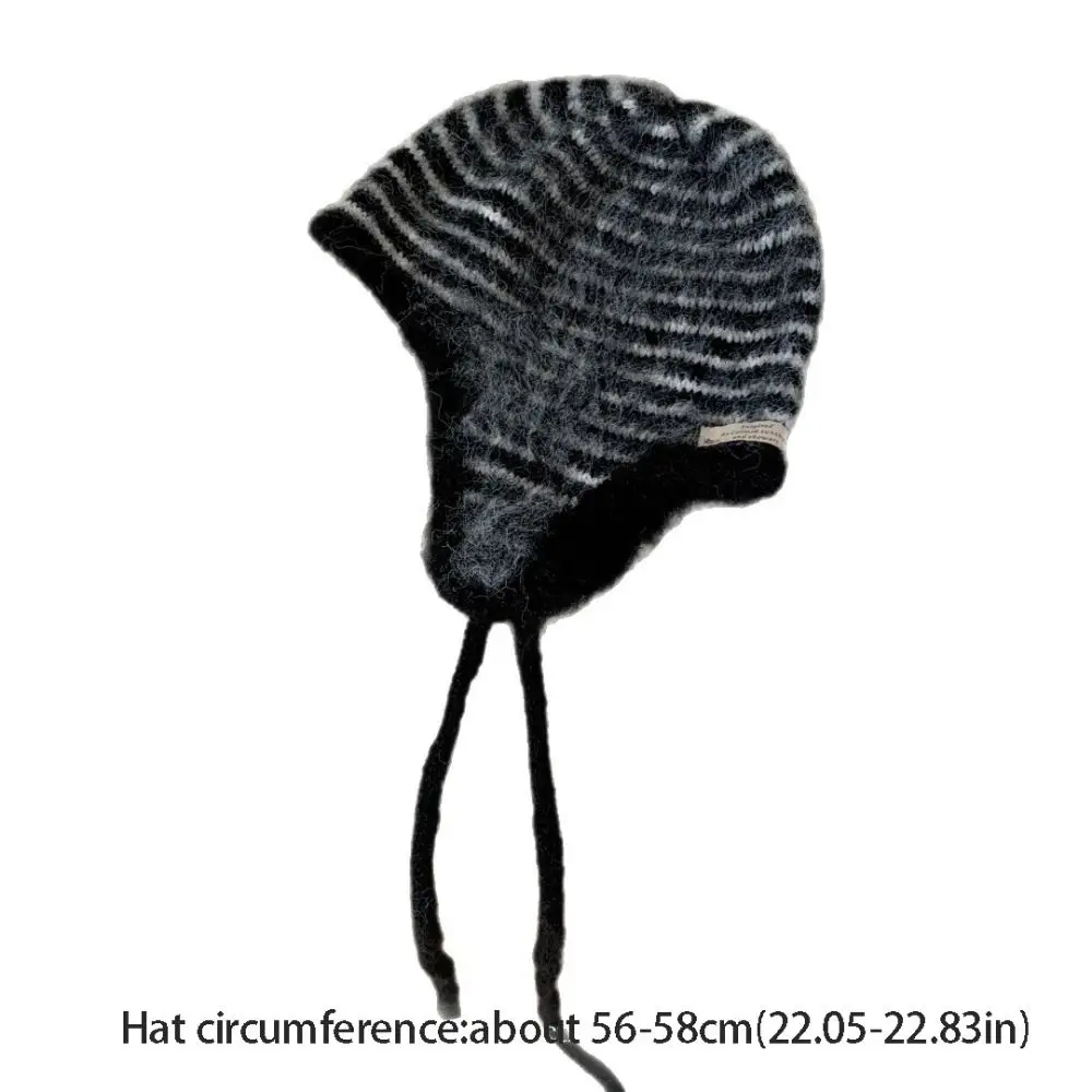 Niedliche Ohrenklappmütze im koreanischen Stil, Plüschmütze aus Kaninchenfell, gestrickte Mütze in Uni-Farbe mit Hasenohren, Ohrenmütze für Mädchen – Detail 1