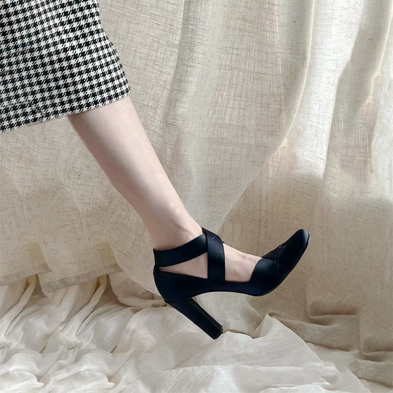 

Elegant Retro Ballet High Heels French Thick Heel Shoes Girl Mary Jane Satin Mid-heel Light ** Fork Strap Medieval Women's Shoes