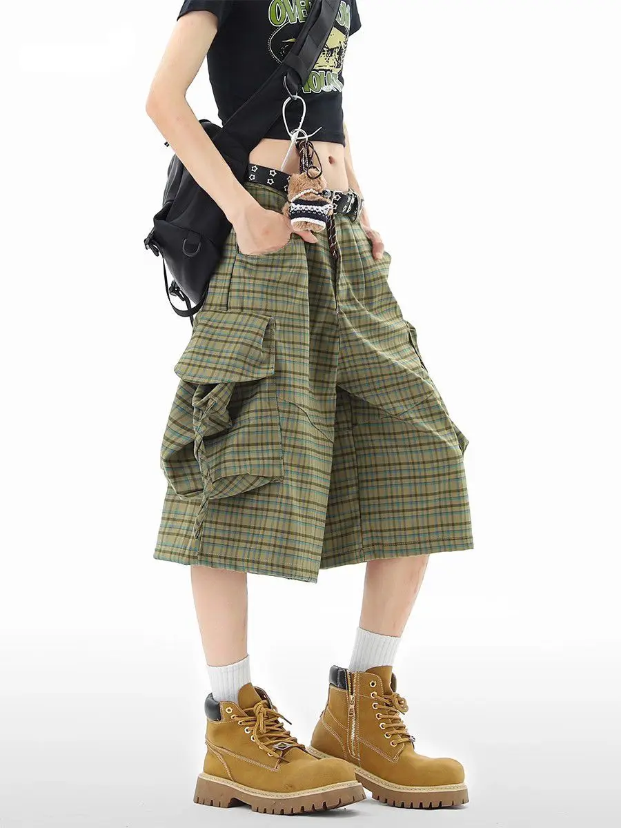 

Vintage Plaid Big Pocket Tooling Shorts Women's and Men's Summer Loose Wide-leg Cropped Pants