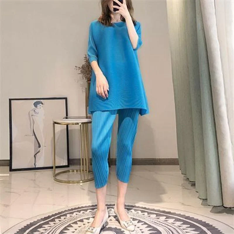 

Summer 2025 Blue Pleated Women's Elegant Elastic Loose plus Size Color Fashion Set Stylish Two-Piece Suit 019