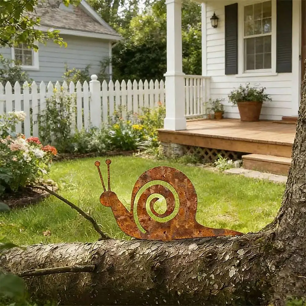 

Snail Ornaments Garden Stake Silhouettes Ground Stake Weather-Resistant Iron Retro Distressed Texture Figures for Yard And Patio