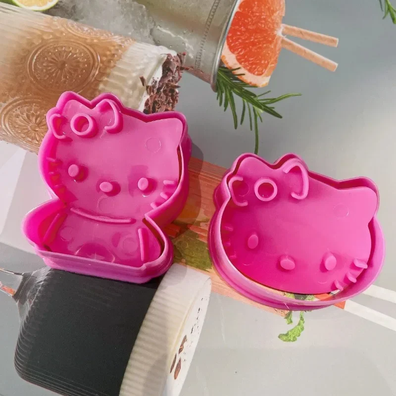 Hello Kitty Sanrio-Molde de fruta de Anime, molde de modelado de alimentos para galletas, utensilios de cocina bonitos, molde de regalo de cumpleaños con corazón para chica Kawaii