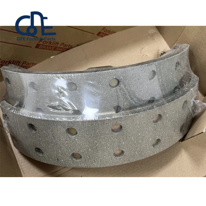 

Тормозные колодки FD50-T9 2 шт./пара C-K2-13207-73015 C-K2-11252-73019 C-K2-11252-73013 C-K2-13207-73014 3EC-30-32122 Запчасти для вилочных погрузчиков