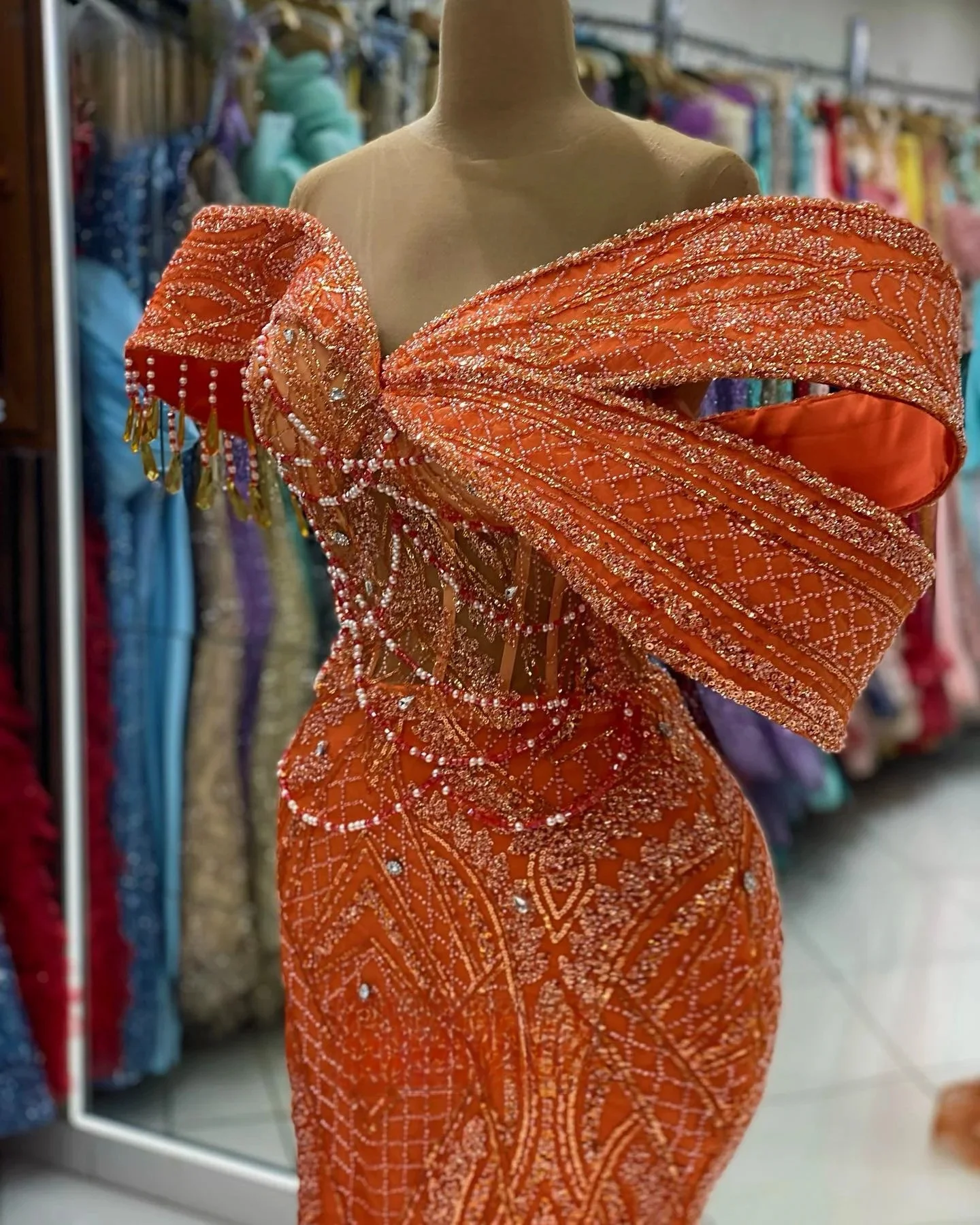 Luxury Off Shoulder Party Dresses Newest 2025 African Dubai Mermaid Celebrity Dress Customized Beaded Tassel Evening Gowns