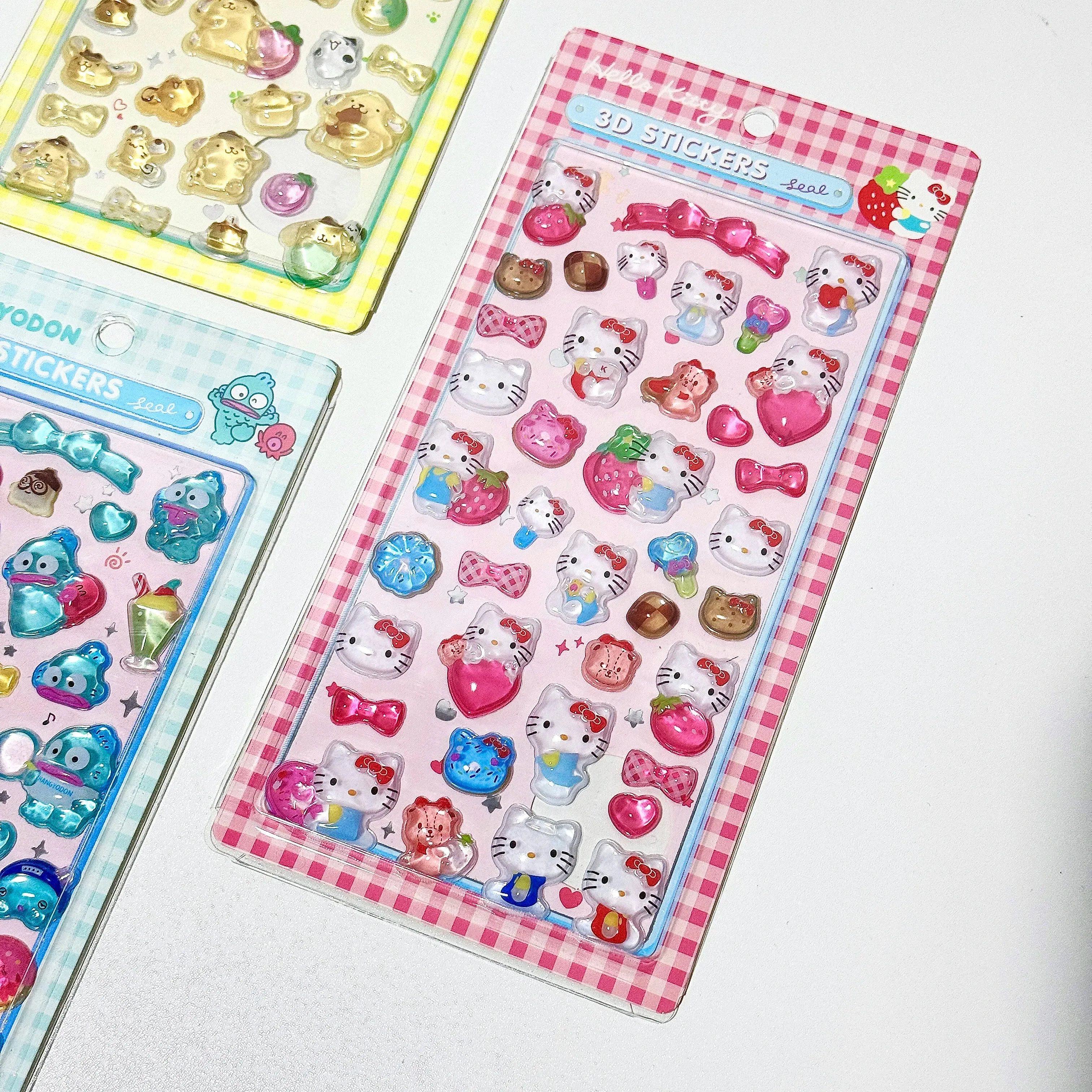 Japan's popular Sanrio Crayon Shin chan 3D stickers are suitable for exchanging stickers, decorating tents, and children's gifts