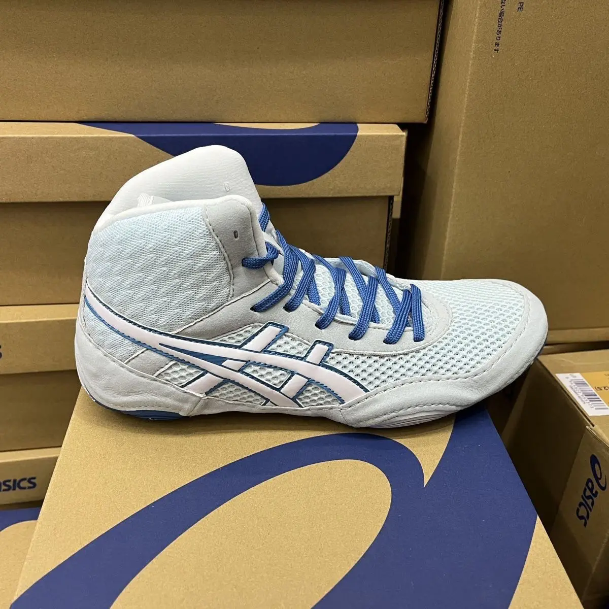 

New comprehensive training wrestling shoes competition wear-resistant boxing shoes men's women's non-slip comfortable sports sho
