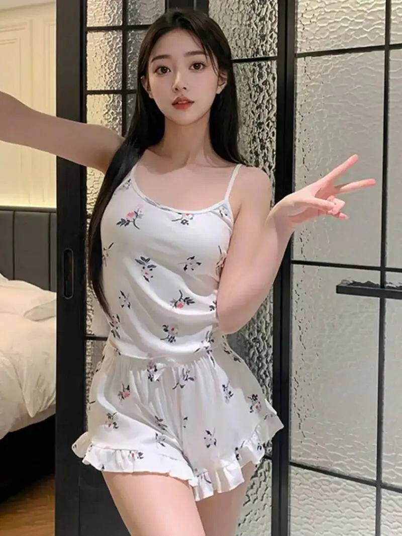 

Летний новый стиль, шорты с ремешком, комплект, сексуальные женские домашние пижамы с маленьким цветком, уличные одиночные милые сексуальные женские шорты, комплект топов OFP8