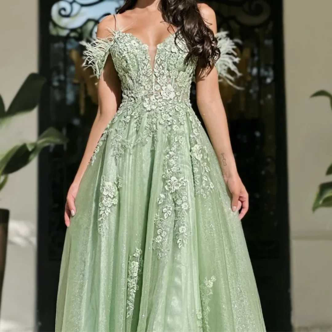 Elegant Luxurious Feather Applique Side Slit Evening Dresses Green Flash Prom Dress Graduate Party Dresses Customized