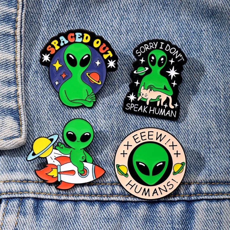 Cartoon space alien-shaped badges, creative letter series alloy pins, accessories for clothing and bags, gifts for friends