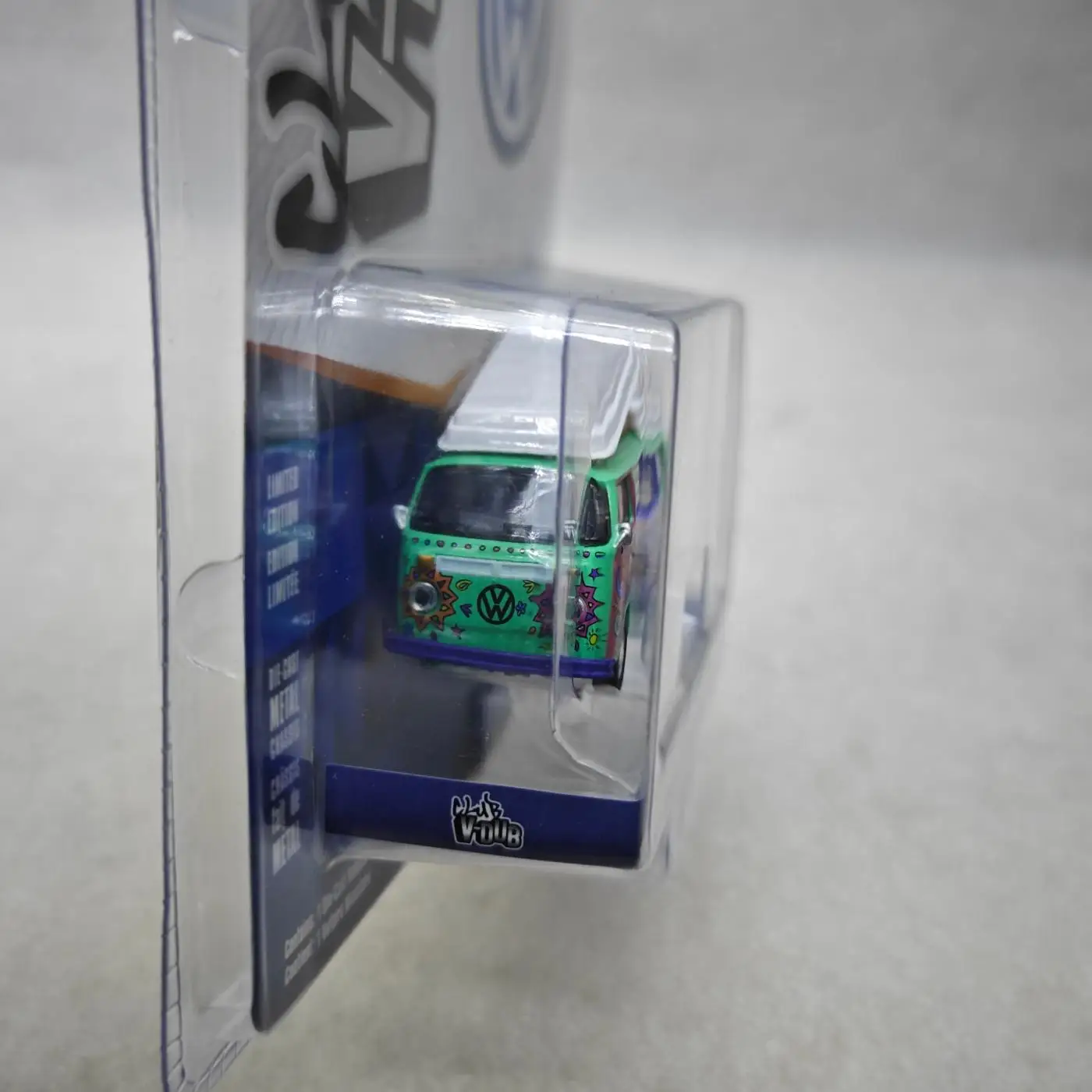 

Green light 1:64 V-Dub Volkswagen T2 Westphalia Camper - Festival Van Child Boy Birthday Gift Collection