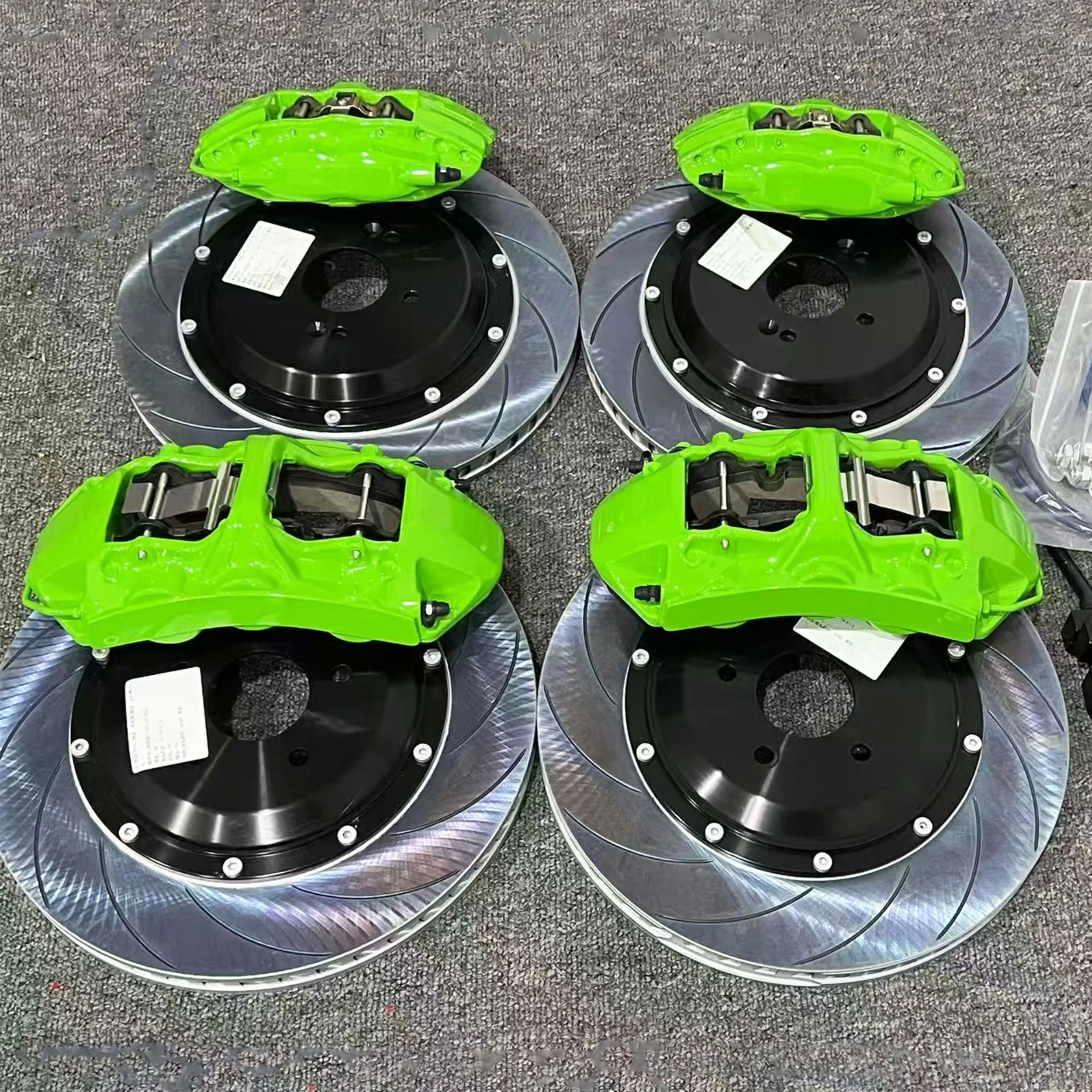 4 6 Pistons Big Brake Kit For 2015 Chrysler 300s 5.7 Rwd 20inch Front GT6 Rear F40 Caliper With Rotor Pad Brake Disc