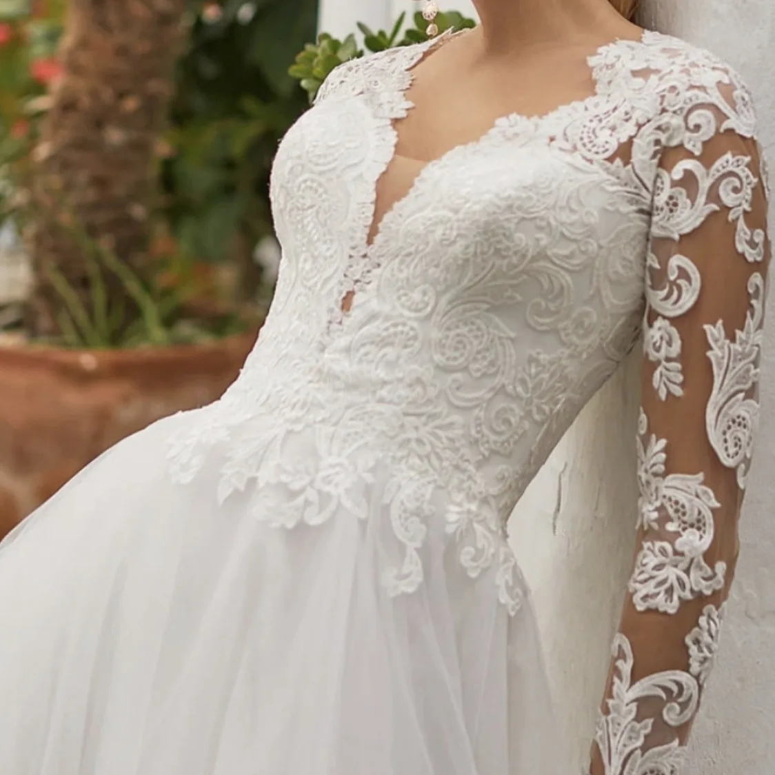 Sexy V-neck Lace Up Back Vestidos De Novia Appliques Vestido De Noiva Long Sleeves Wedding Dress Customized Lace Robe De Mariée