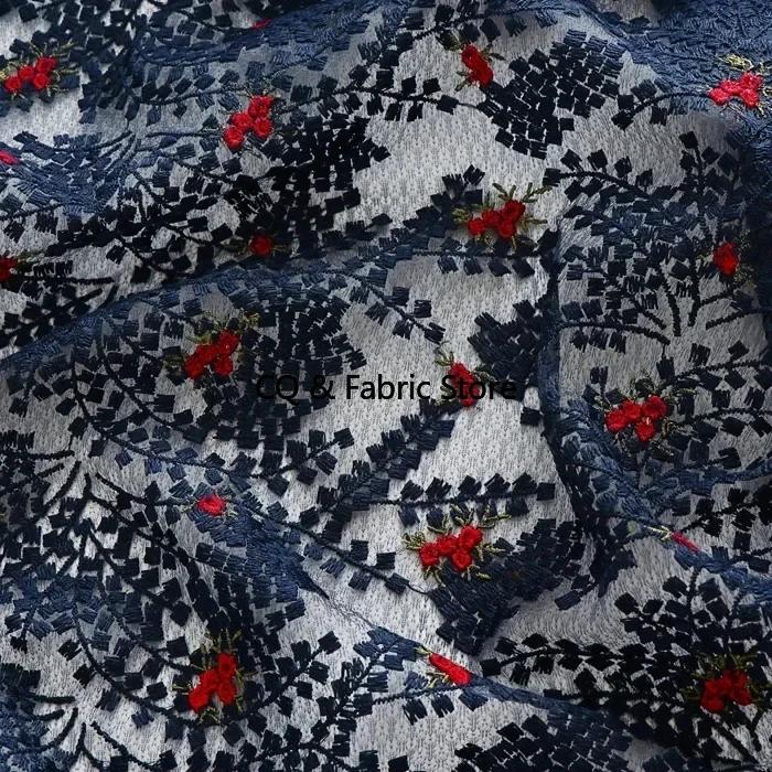 

0,5 метра, ширина 125 см, темно-синяя мягкая марлевая сетчатая пряжа, кружевная ткань с вышивкой для свадебного платья, дизайнерская ткань для костюма