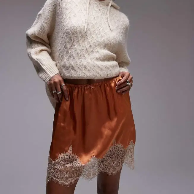 Y2k منخفضة الارتفاع ألف خط نصف زلات التنانير شيك المرأة الساتان زلة تنورة صغيرة الدانتيل تقليم المرقعة حريري تنورة خمر الشارع الشهير #4