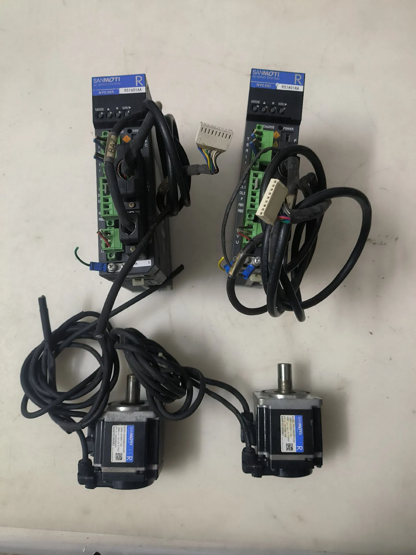 

RS1A01AAWA R2AA06020FXH00 Servo Drive Motor for Sanyo