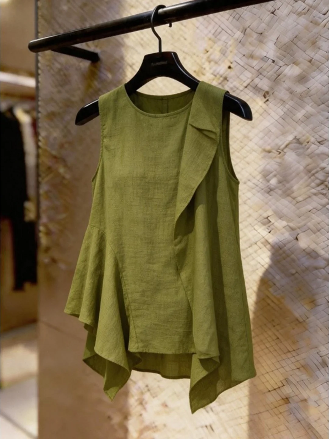 Elegant Salt Series Irregular Strap Vest Women's Fashionable Summer High-End Feel Lotus Leaf  Top Breathable Loose Fit