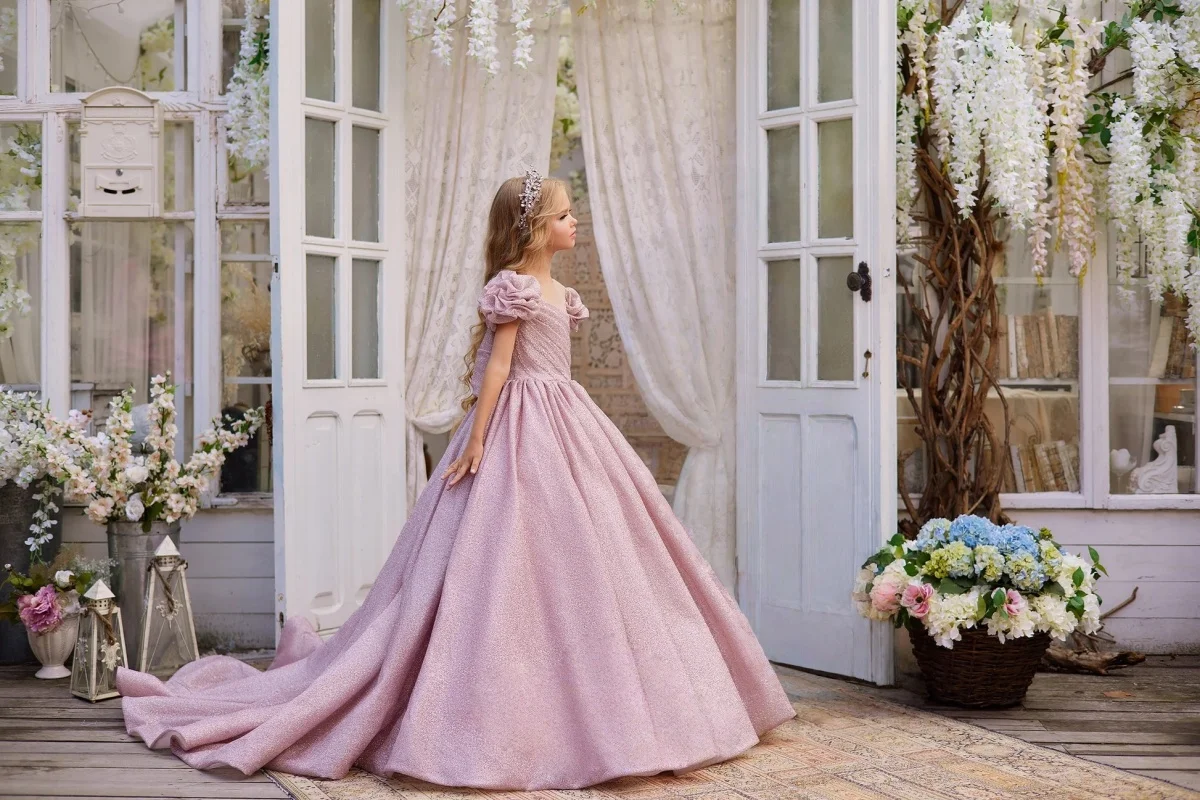 Custom JDY High Off Shoulder Puff Sleeve Glitter Satin Trailing Flower Girl Dress Wedding Party Gown Birthday Pageant Dress فسات