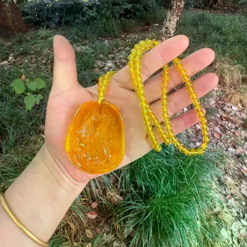 Inner Carved Heart Sutra Thousand Hand Guanyin Golden Amber Intaglio Pendant Necklace Fashion Jewelry Mother's Day Gift