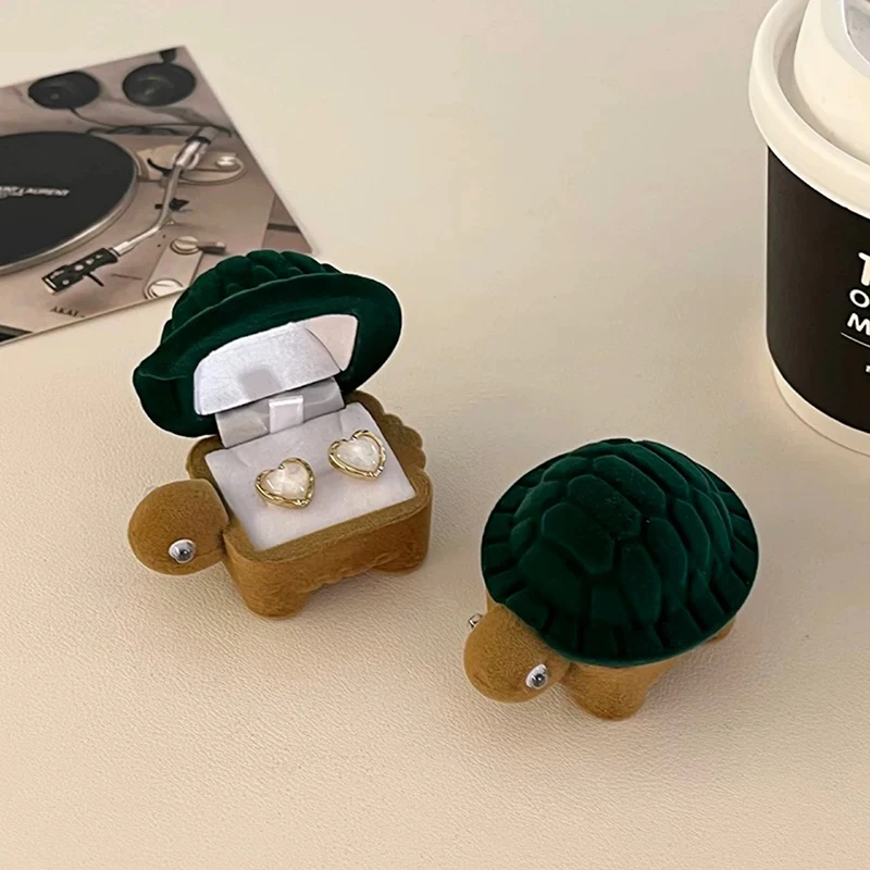

Green Turtle Ring Box Cute Animal Shape Mini Flocking Jewelry Box Fun Spoof Girl Gift Box