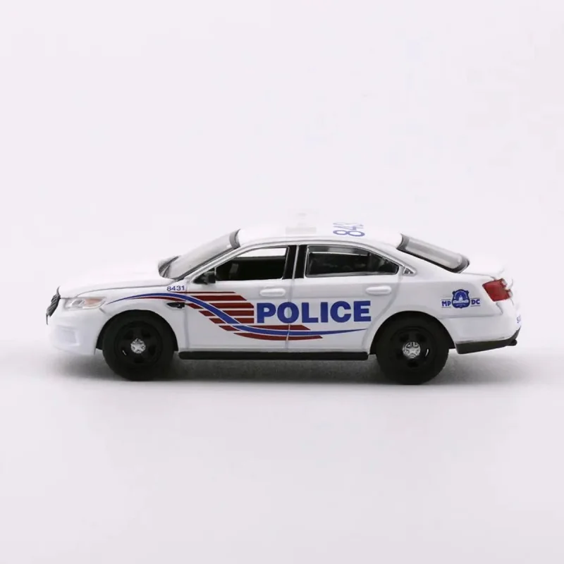 596 Model 1:64 Ford Taurus Samochód policyjny Washington DC Policyjny lakierowany samochód policyjny