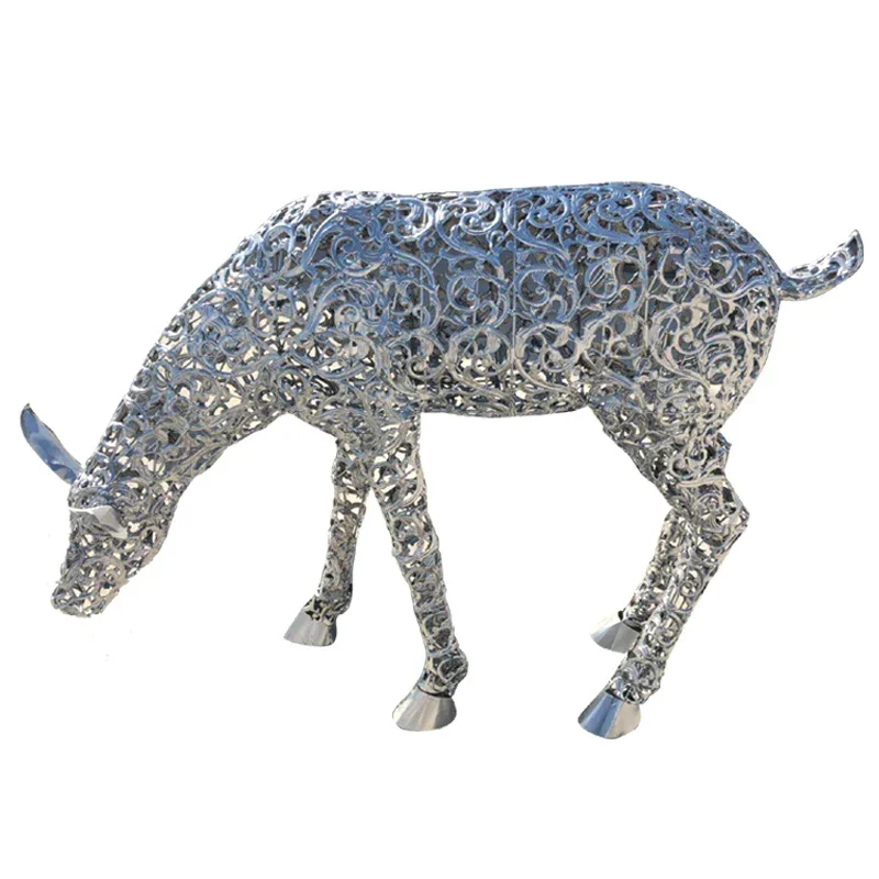 Outdoor large wrought iron welded metal animal ornaments