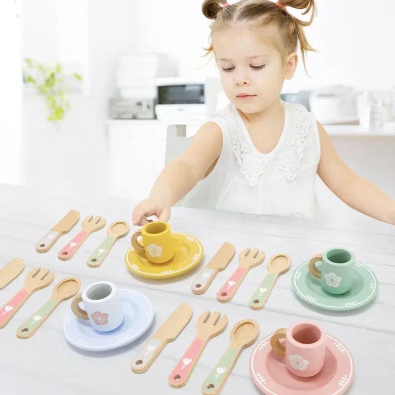 Set di Stoviglie in Legno per Bambine, Giocattoli per Giochi di Ruolo da Cuochi, Accessori per Giochi da Interno