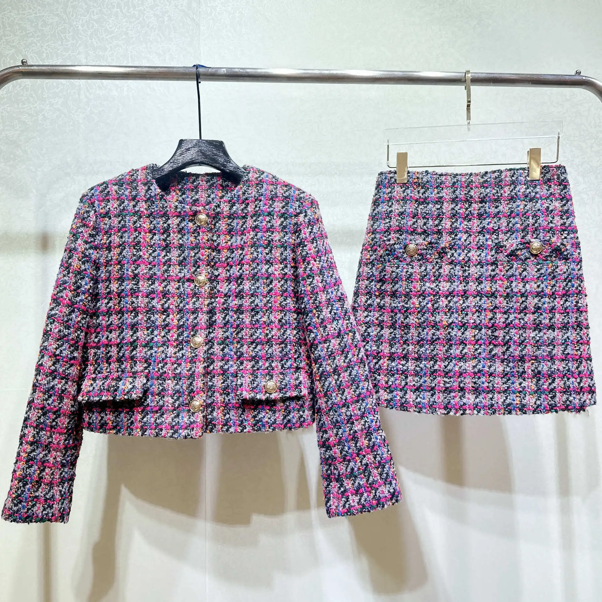 

Two Piece Set for WomenRound Neck Braided Tweed Checked Celebrity Lady Suit SA2024 Autumn and Winter New Style Skirt Sets