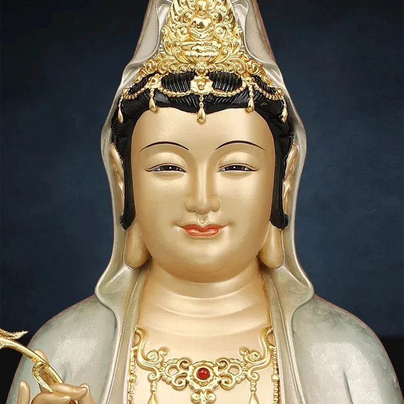 Household dedication to the South China Sea Guanyin Bodhisattva statue, living room offering Buddha ornament