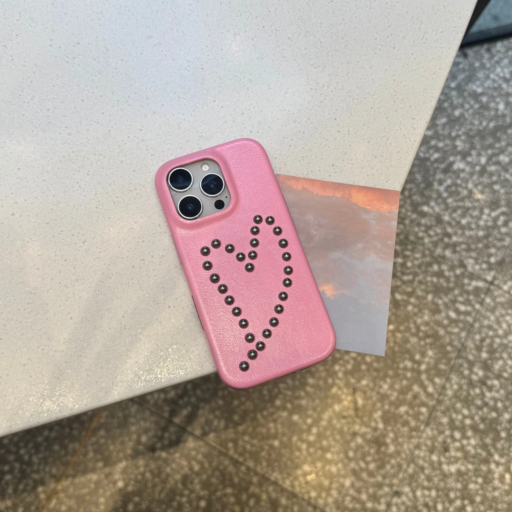 Moda rosa couro rebite amor coração à prova de choque capa protetora do telefone para iphone 17 16 15 14 13 pro max