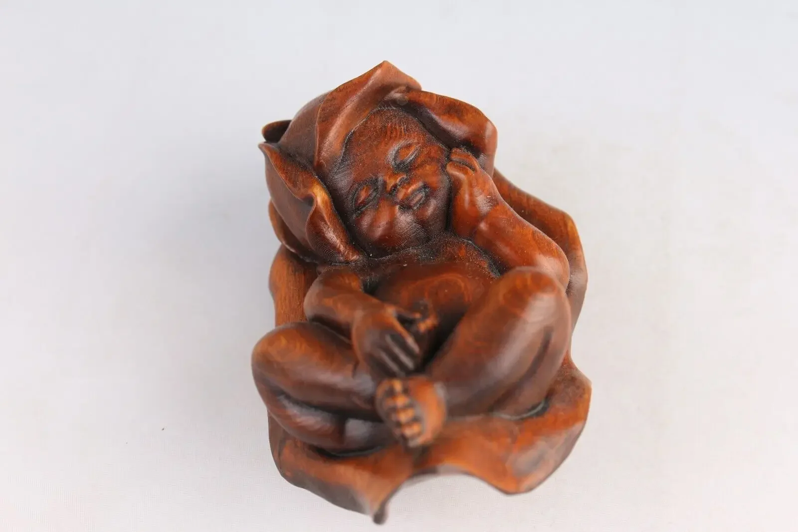 chinese boxwood hand carved favorite Figure statue netsuke collectable art