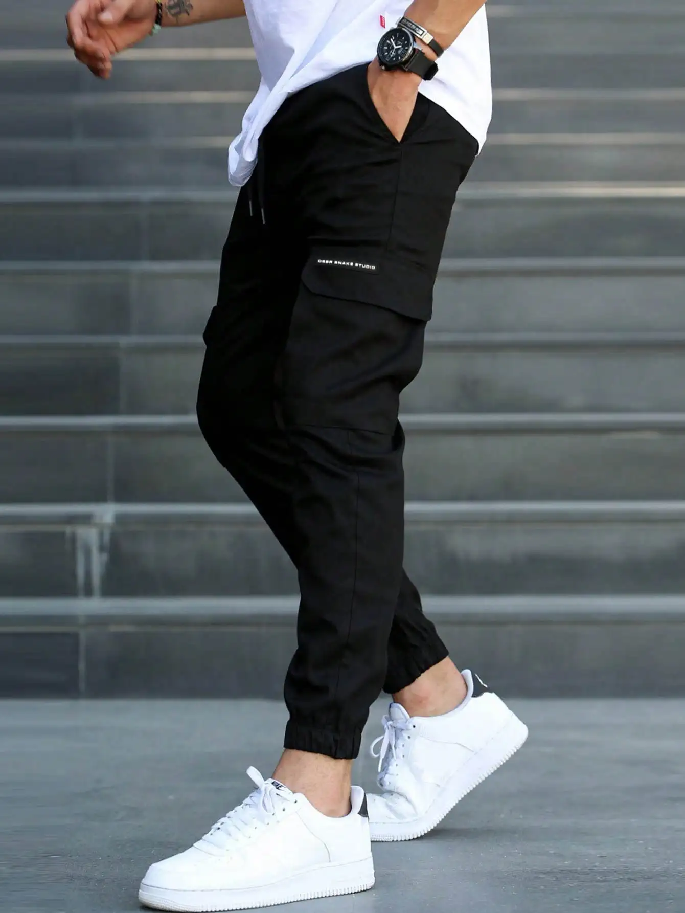 

Men's Solid Black Drawstring Cargo Jogger Pants, Relaxed Tapered Fit for Casual Wear