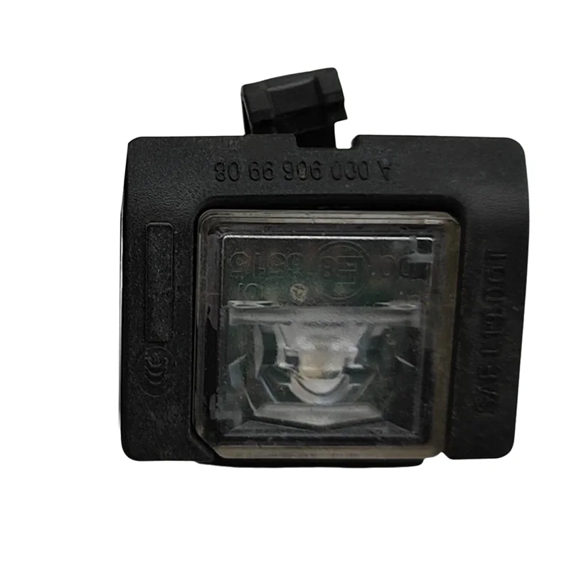 

Светодиодный фонарь номерного знака для EQA EQB EQS X243 2022-2024 A0009069908 Задний фонарь номерного знака багажника