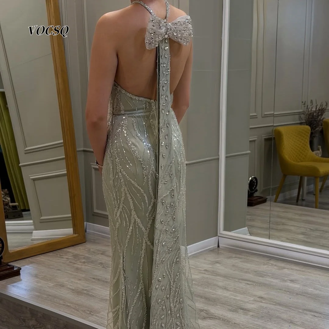 Luxuriöses Abendkleid in Salbeigrün, Meerjungfrauen-Stil aus Tüll, Neckholder, offener Rücken, riesige Strass-Schleife, komplett mit Pailletten besetzt, bodenlang, individuell anpassbar